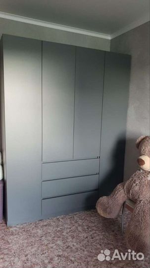 Шкаф серый новый четырехдверный ikea-стиль
