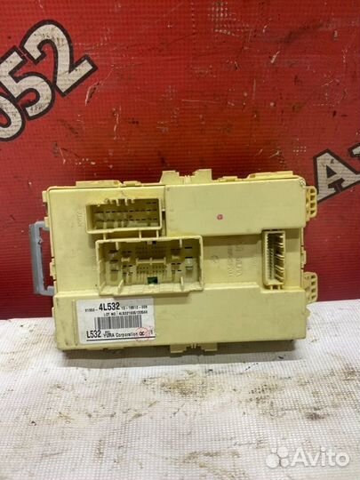 Блок предохранителей салонный Hyundai Solaris 1