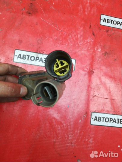 Реле стартера Toyota Land Cruiser HDJ81 1HDT