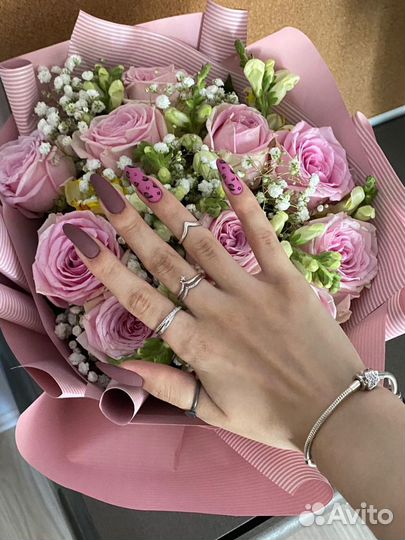 Маникюр, педикюр, наращивание ресниц