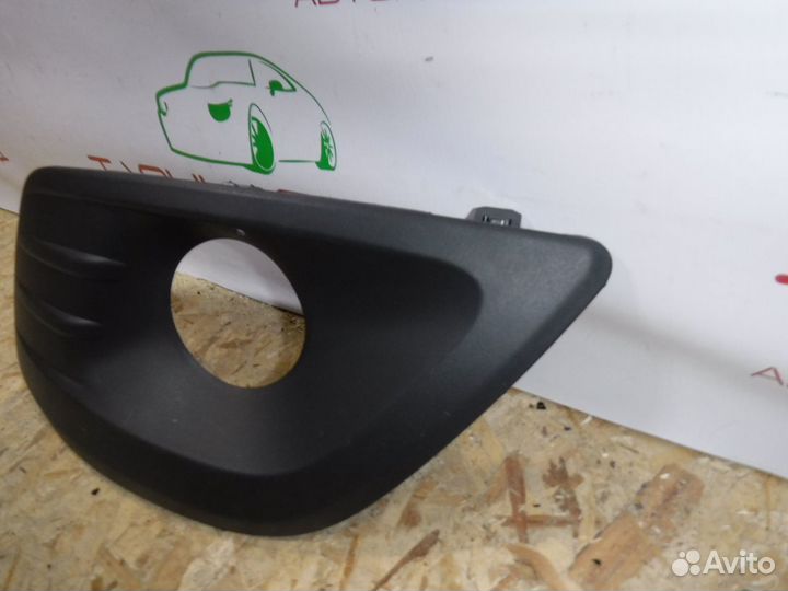 Накладка птф левая LADA Largus (2011+)