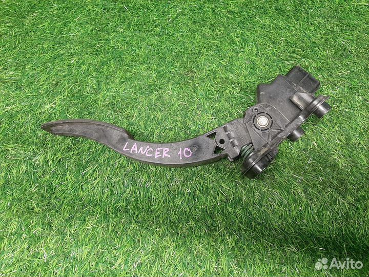 В наличии: Педаль газа на Mitsubishi Lancer X