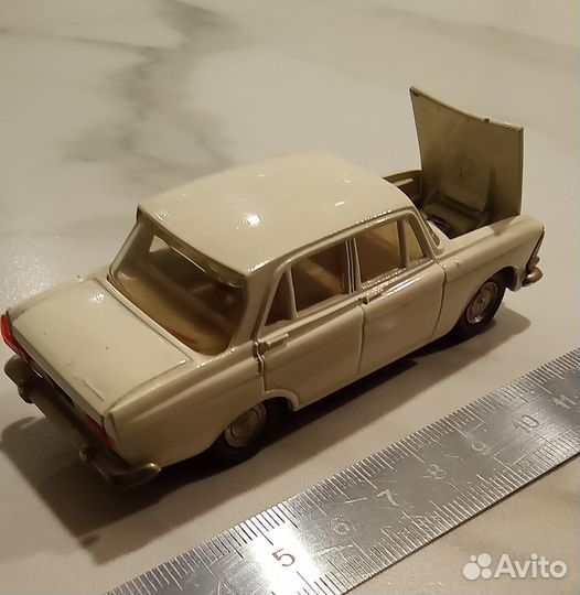 Москвич 412, модель 1:40, символика Олимпиады-80