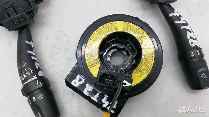 Переключатель поворотов подрулевой Kia Carnival