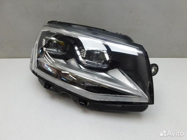 Фара правая Volkswagen California/Caravelle/Multiv