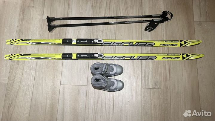 Комплект детских беговых лыж Fischer 150 см