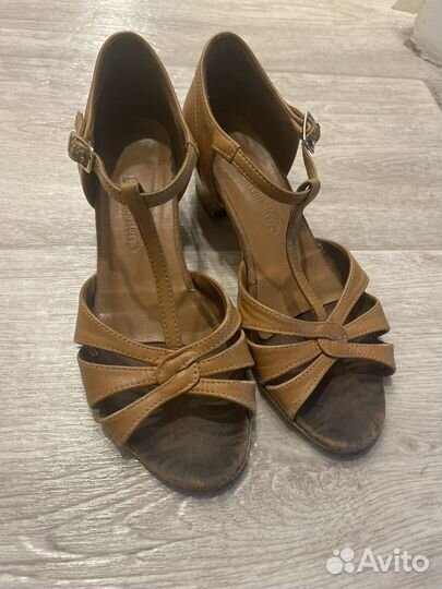 Обувь для бальных танцев