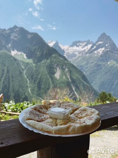 Официант на море с проживанием