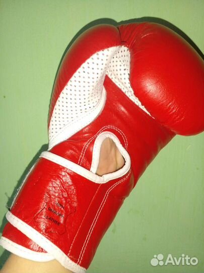 Перчатки для единоборств