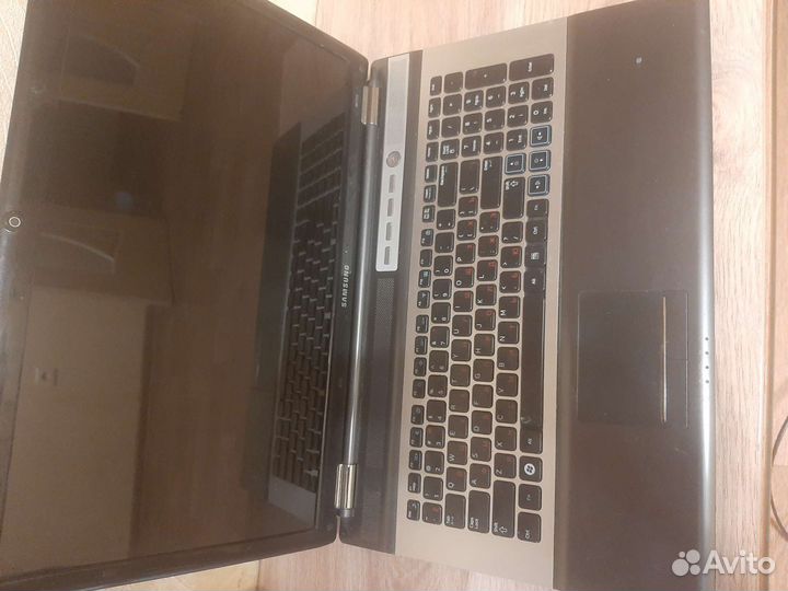 Samsung RF711 Игровой 8 ядер