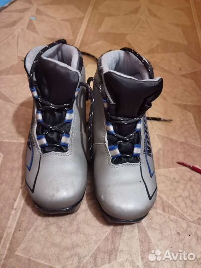 Лыжные ботинки 31р