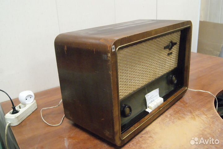 Ламповый приёмник Nordmende 250-9 8