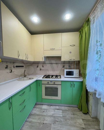 3-к. квартира, 60 м², 2/5 эт.