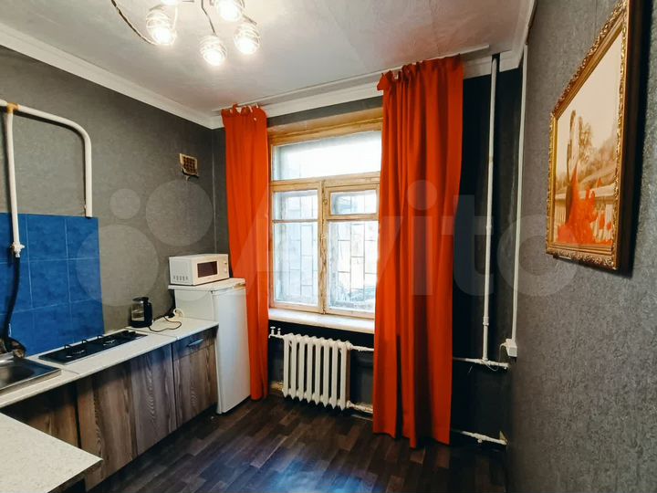 2-к. квартира, 49 м², 1/3 эт.