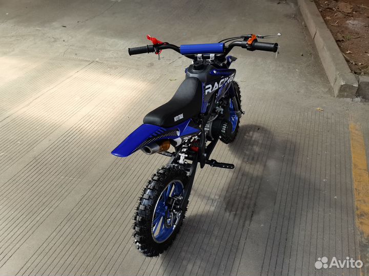 Кроссовый мотоцикл