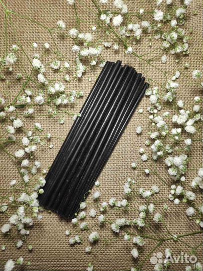 Чёрная восковая свеча №80