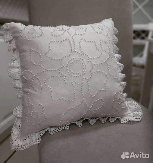 Подушечка декоративная