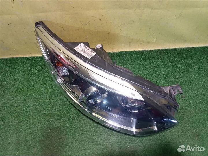 Фара правая Renault Kaptur 2016