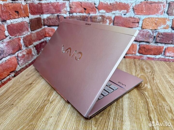 Для учебы работы мини Ноутбук Sony Vaio SSD i3