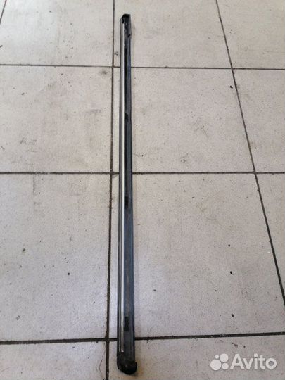 Бархотка внешняя на дверь передняя левая