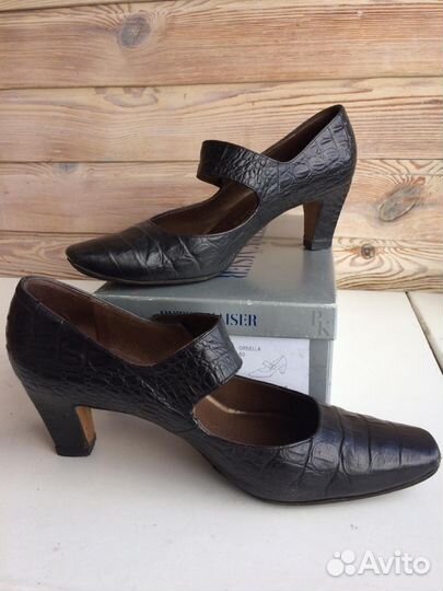 Туфли с ремешком на каблуке чёрные, р38-39