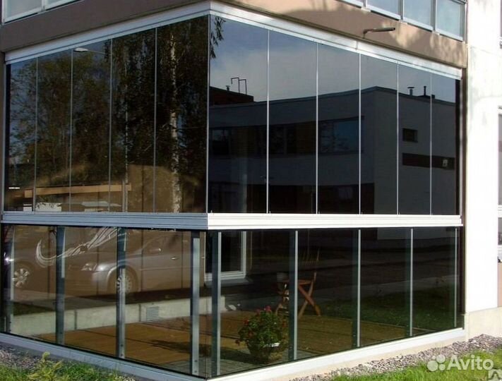 Безрамное остекление раздвижной системой