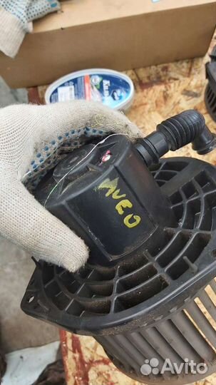 Моторчик отопителя Шевроле Авео