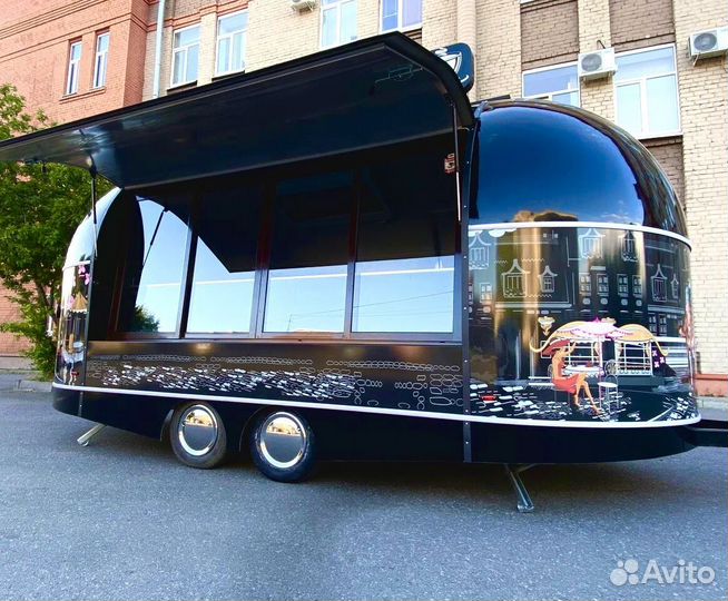 Готовый к работе фудтрак/кафе