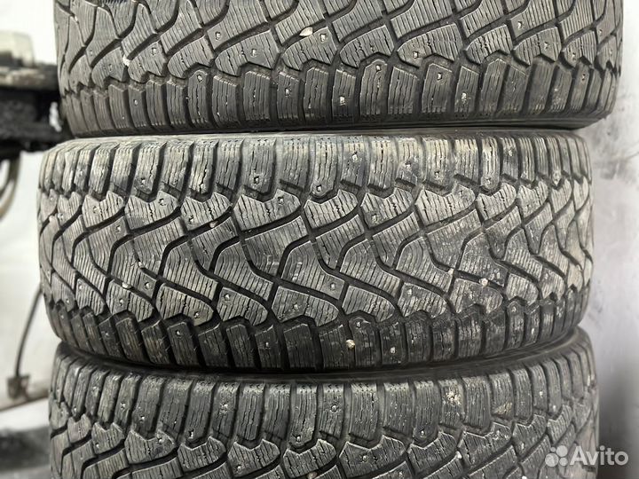 Pirelli Ice Zero 265/65 R17