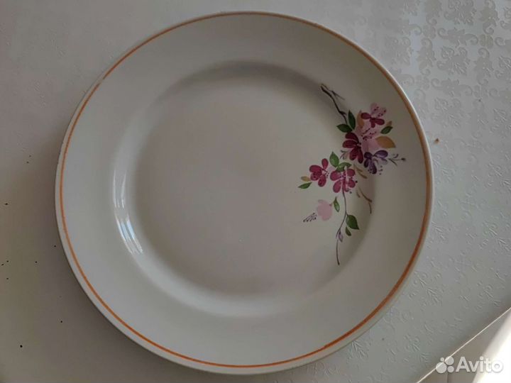 Тарелки десертные новые