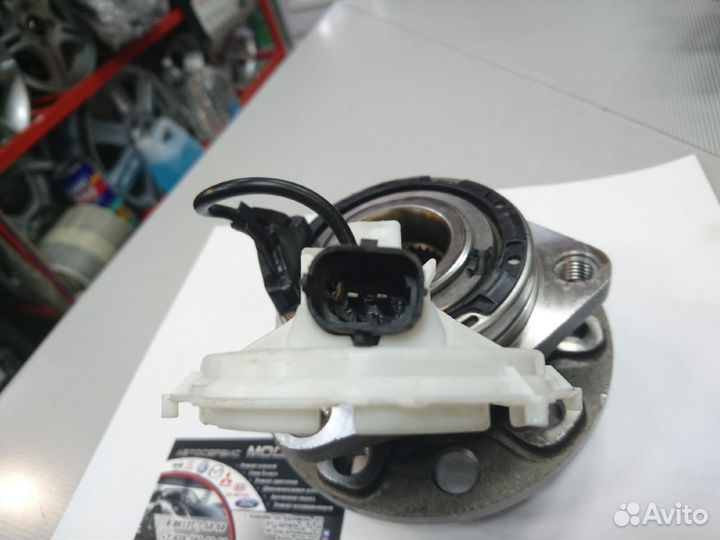 Ступица передняя opel vectra C 02- saab 9-3 перед