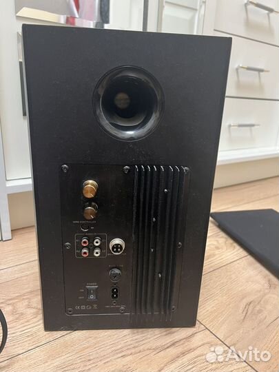 Колонки 2х60 Вт. Thonet & Vander Kugel