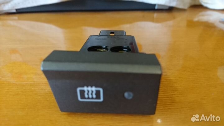 Кнопка обогрева заднего стекла Hyundai Accent