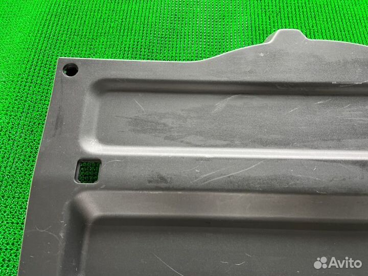 Обшивка двери багажника Toyota FJ cruiser