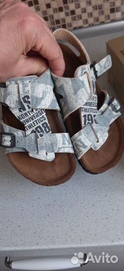 Birkenstock (Birki's)