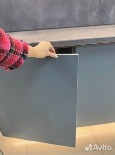 Кухня современная в потолок. Цена за всё