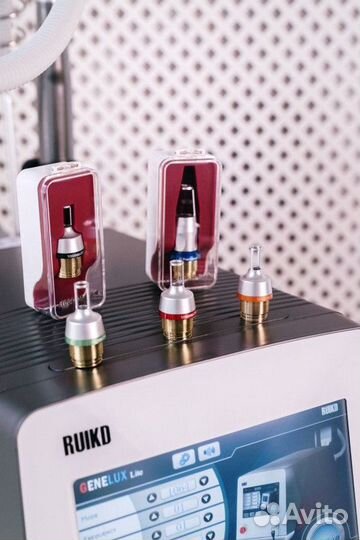 Многофункциональный косметологический комбайн