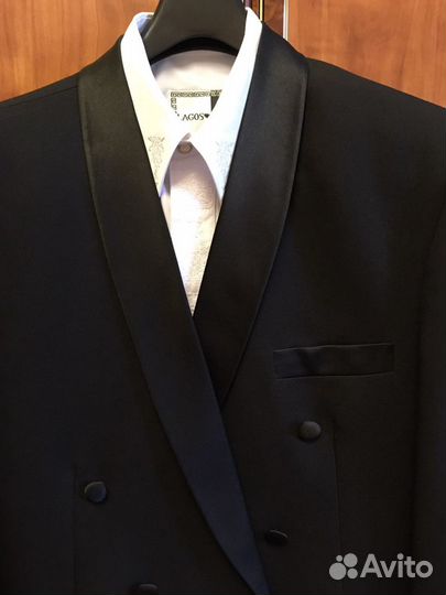 Костюм смокинг