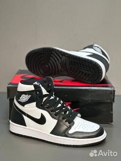 Nike air jordan 1 retro black white