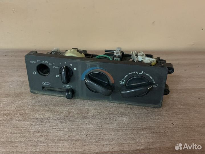 Блок управления печкой Space Wagon/ Runner
