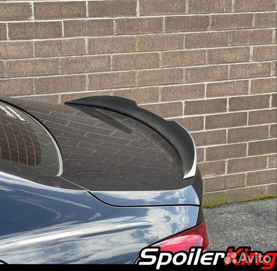 Спойлер с центральным вырезом Genesis G70