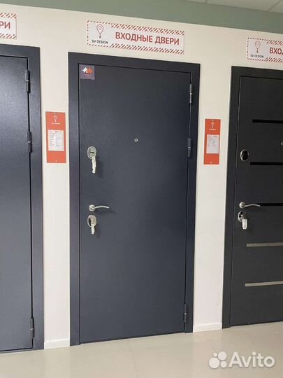 Двевь входная уличная