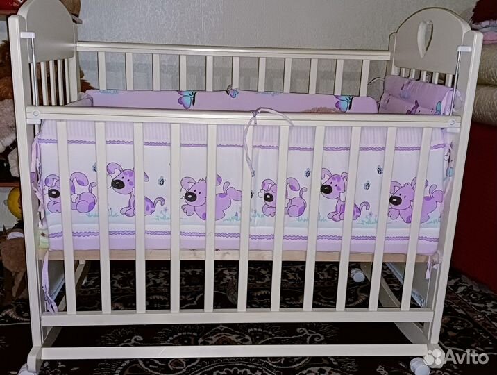 Детская кроватка