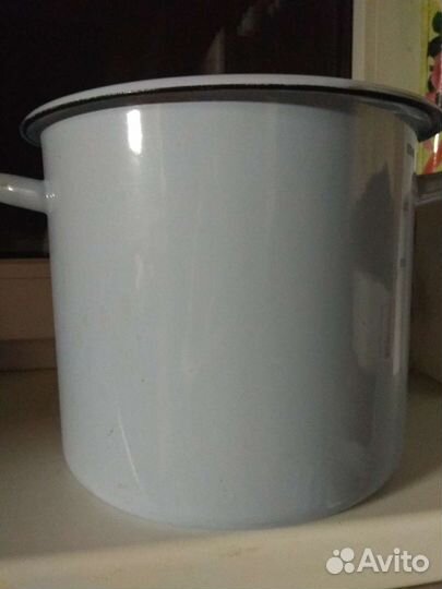 Кастрюля эмалированная