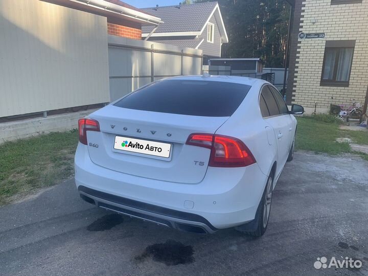 Volvo S60 2.0 AT, 2014, 83 000 км