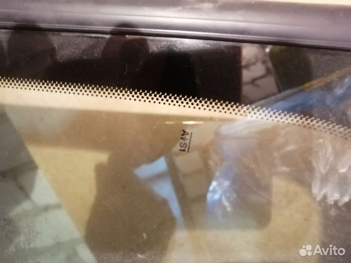 Лобовое стекло Ford Explorer