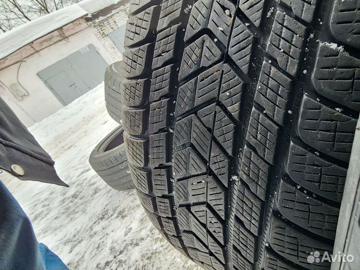 Pirelli Scorpion Winter 275/45 R21 96T