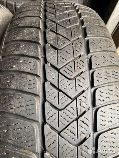 Pirelli Winter Sottozero 3 205/60 R17