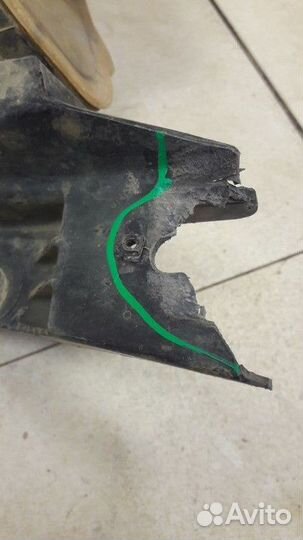 Фара левая Toyota Hilux