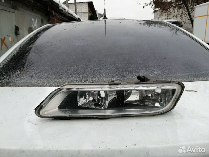 Птф передняя левая Volkswagen Passat B7 Пассат Б7